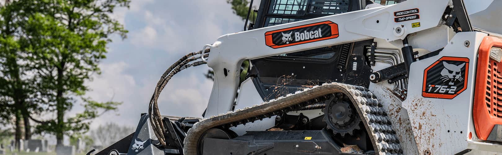 Bobcat T76 Track loader